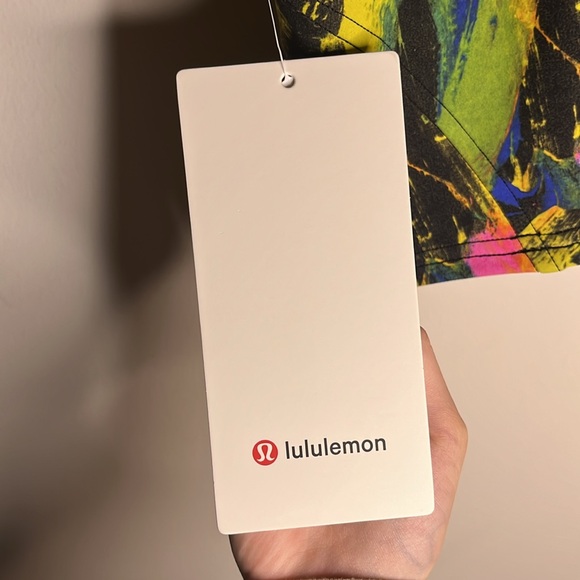 42) NWT Lululemon invigorate tank - Picture 4 of 6